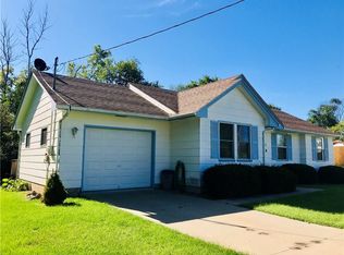 902 Gordon Dr, Knoxville, IA 50138