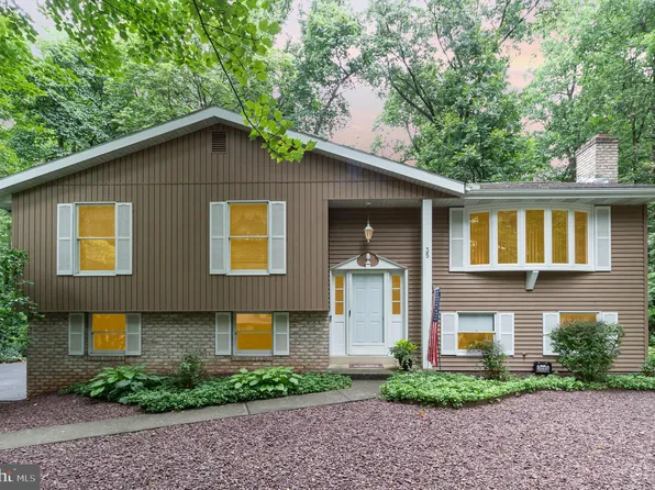 35 Poplar Ln, Elizabethtown, PA 17022