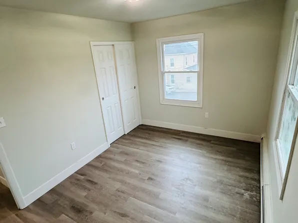201 10th St, Easton, PA 18042