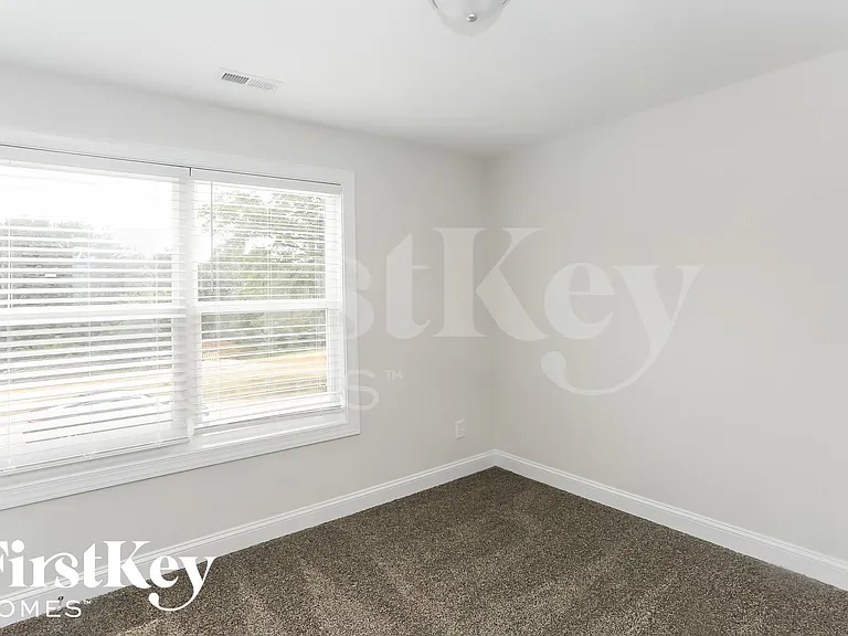 2519 No Mans Ave — Photo 10
