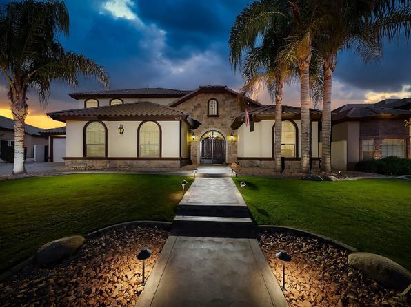 Guest House Bakersfield Real Estate 7 Homes For Sale Zillow