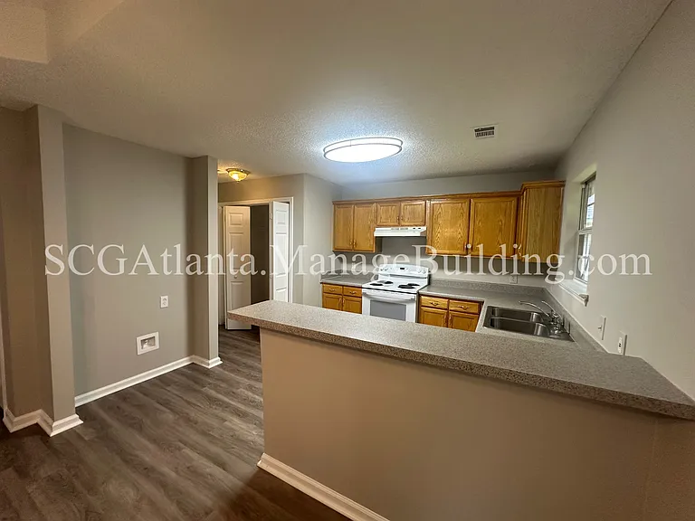154 Willow Springs Ln — Photo 2