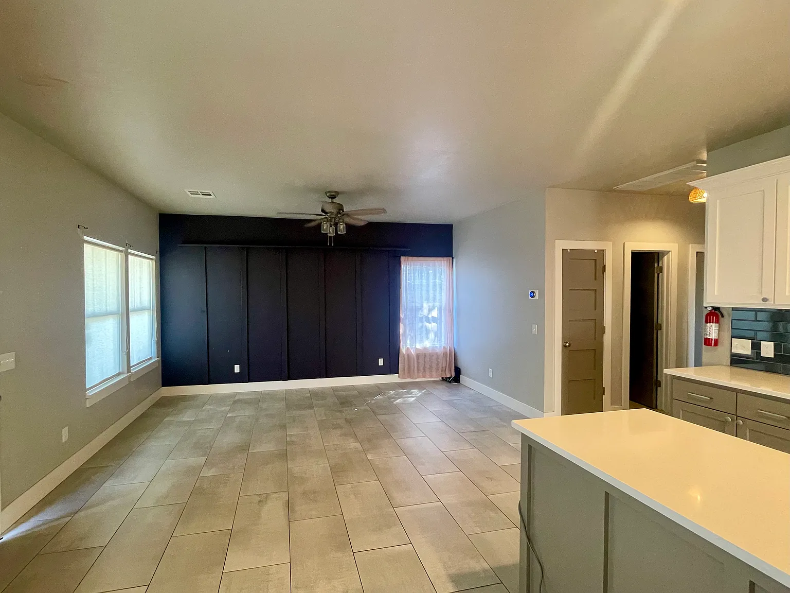 2 bed, 1008 sqft, $2,000 — Photo 3