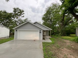 122 S Saint Louis Ave, Joplin, MO 64801