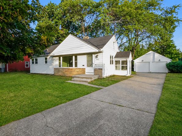 2327 S Jefferson Blvd