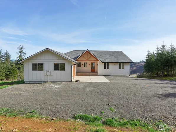 209 High Bank Lane, Woodland, WA 98674
