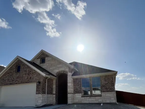 1004 Elmstead Dr, Wht Settlemt, TX 76108