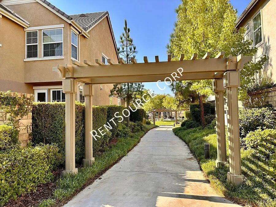 3 Bedroom Home For Lease In Valencia Creekside — Photo 4