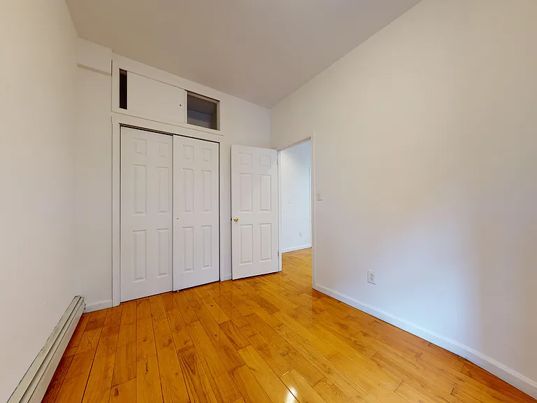 249 E 53rd St #1C — Photo 8