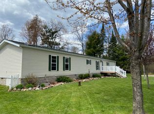 N10075 Hilltop Ln, Crivitz, WI 54114