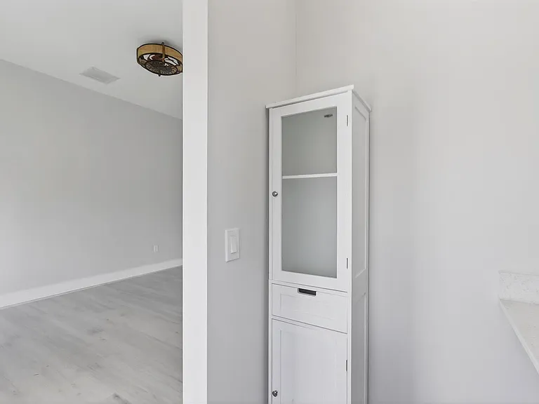 216 South Rd — Photo 8