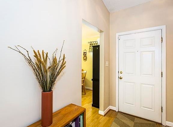 5th image of 8639 Silver Falls Way