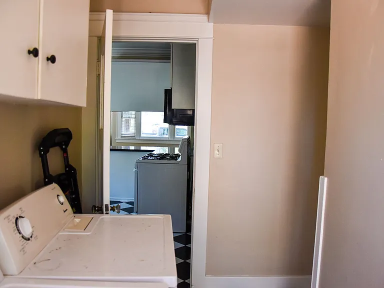 169 N Harwood St — Photo 50