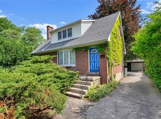 569 Victoria Ave, Chatham Kent, ON N7L3B7