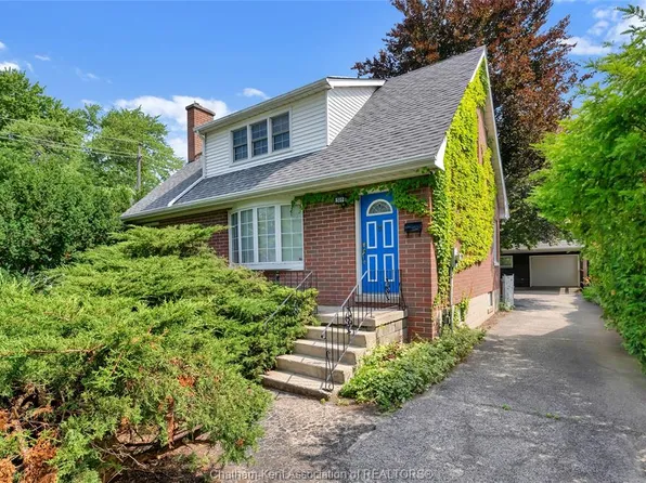 569 Victoria Ave, Chatham Kent, ON N7L 3B7