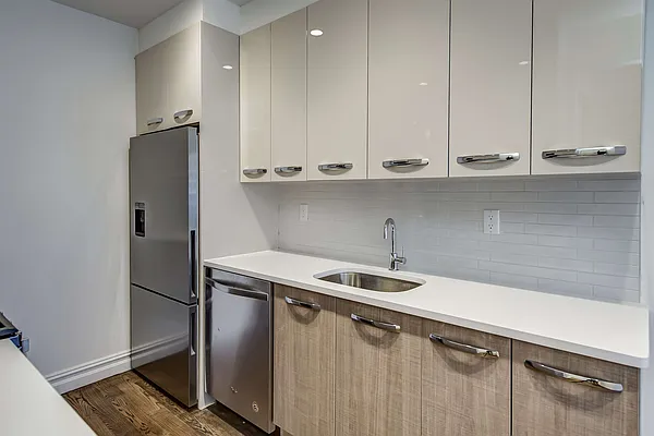 Rented by News Realty | media 38