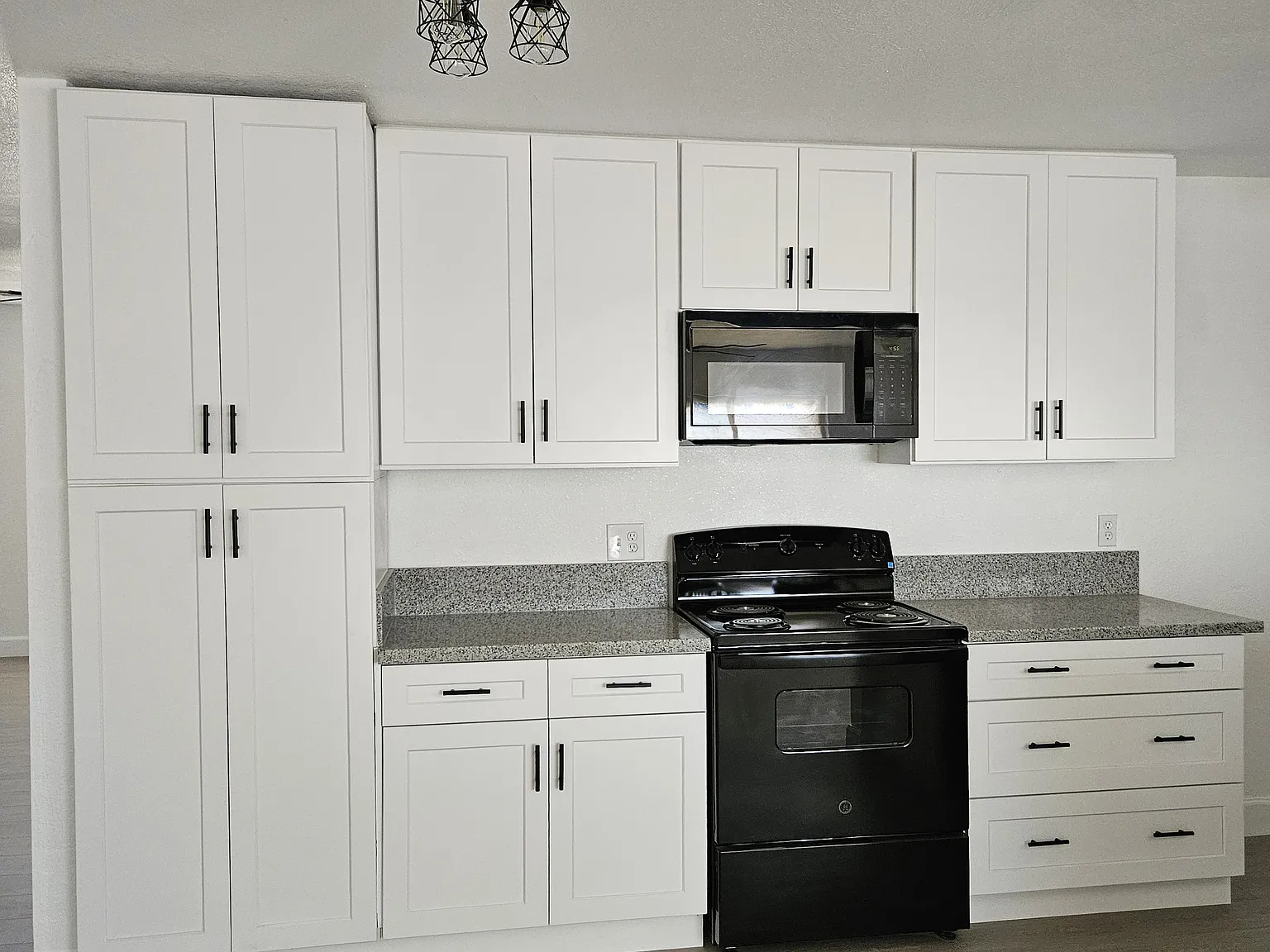 3 bed, 1542 sqft, $2,600 — Photo 2