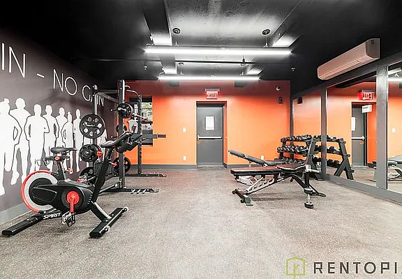 4th image of 781 Washington Ave #1P