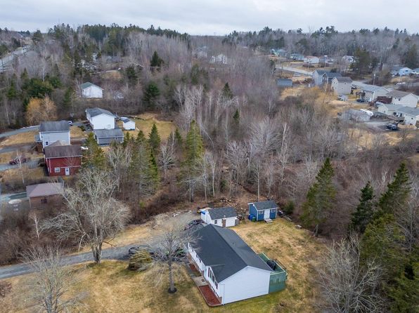 136 Trinity Ln, Beaver Bank, NS B4G 1C2