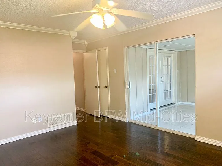505 E Scotland Dr — Photo 16