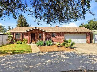 24053 Road 212, Lindsay, CA 93247