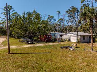 409 NE Central Ave, Steinhatchee, FL 32359