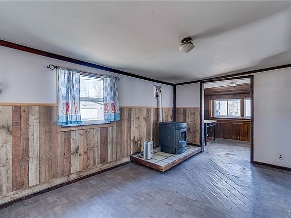 3rd image of 25110 Pine Dr