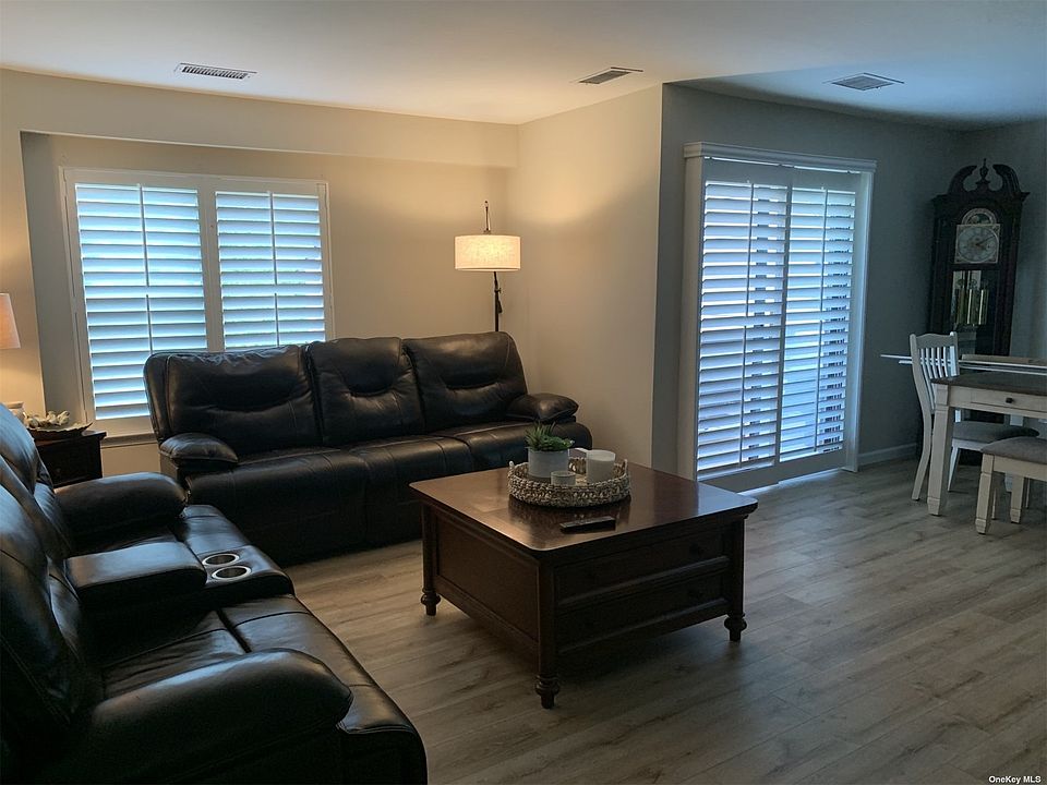 Bretton Woods Condo V 144 Birchwood Rd Coram NY Zillow