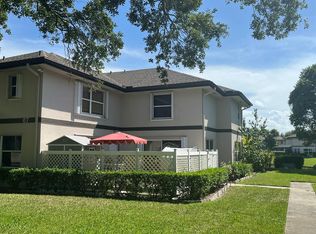 7 Amherst Ct APT A, West Palm Beach, FL 33411