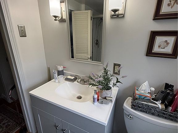 4th image of 139 Glenfield Dr