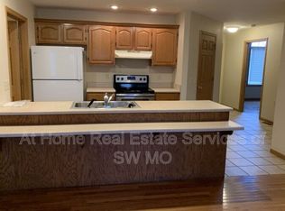 4265A S Glenn Ave, Springfield, MO 65810