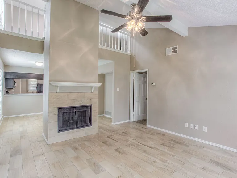 The Quorum at Trophy Club Townhomes — Photo 9