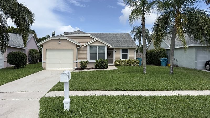 1st image of 6 Misty Laurel Cir