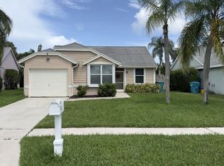 6 Misty Laurel Cir, Boynton Beach, FL 33436