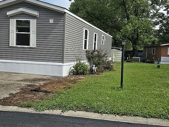 3rd image of 3205 Trudy Dr