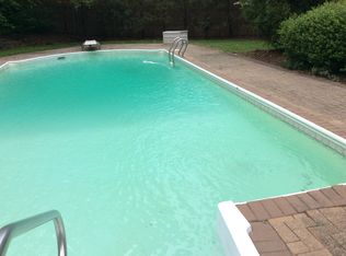 20 Timber Ridge Dr, Hauppauge, NY 11788