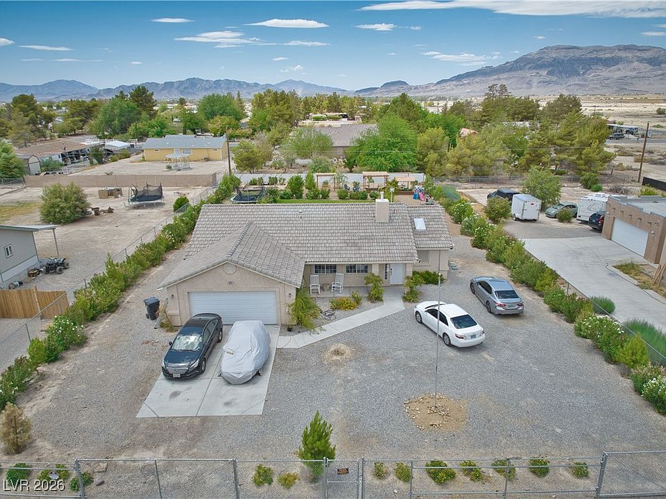 1st image of 3920 Dart Dr