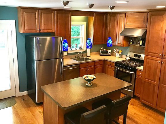 Kitchen with center island seating