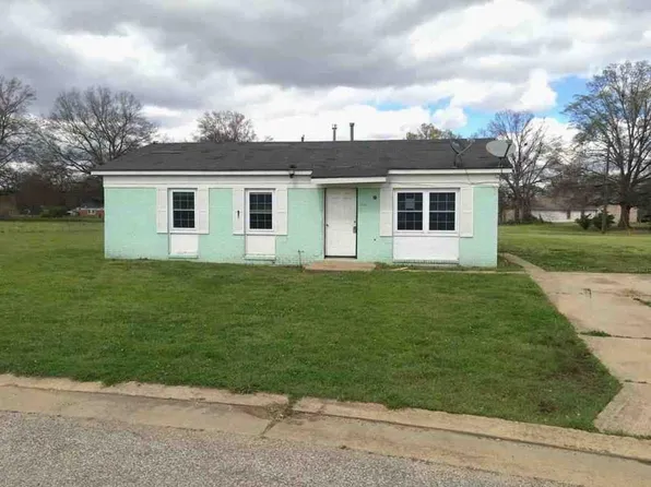 109 Lunar Cir, Indianola, MS 38751