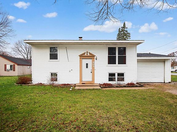 3rd image of 604 Rockingham Ave