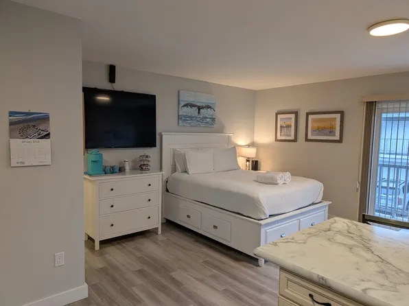 (undisclosed Address), Hampton, NH 03842