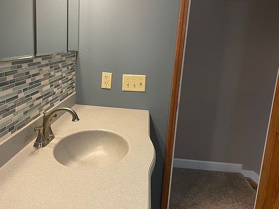 5th image of 1715 Freedom Dr
