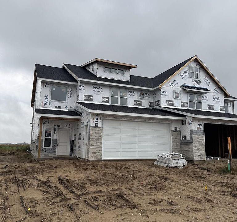 1st image of 1640 Red Clover STREET