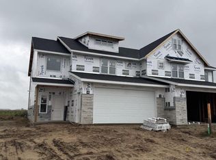 1640 Red Clover St, Holmen, WI 54636