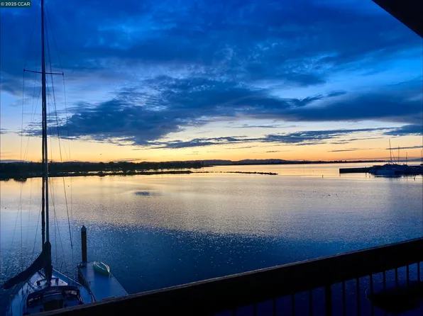 455 Cola Ballena, Alameda, CA 94501