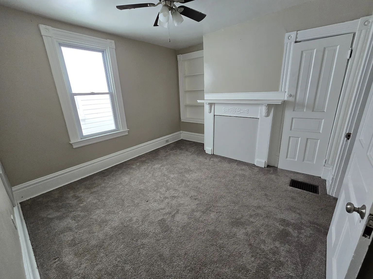 825 Southern Ave — Photo 4