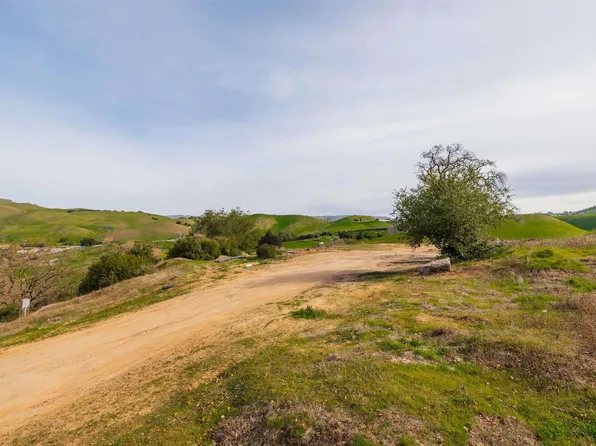 529 Vista Ridge Dr, Milpitas, CA 95035