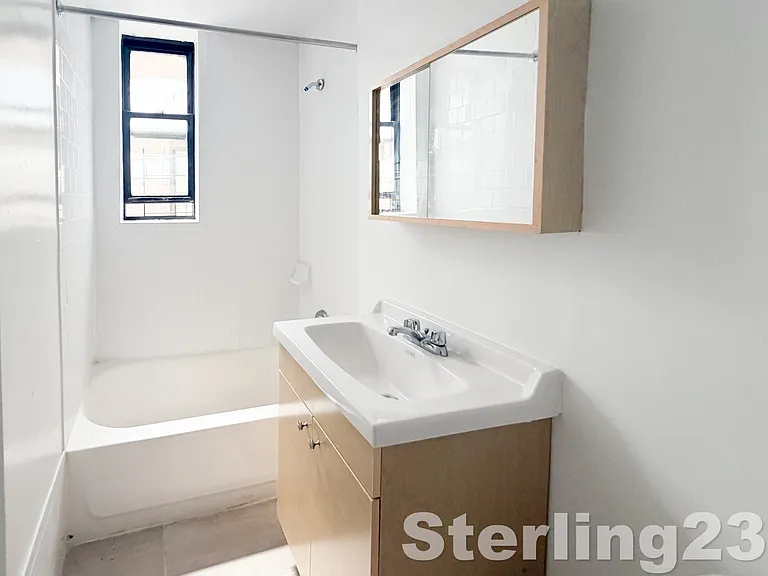 200 Highland Blvd #3E — Photo 9