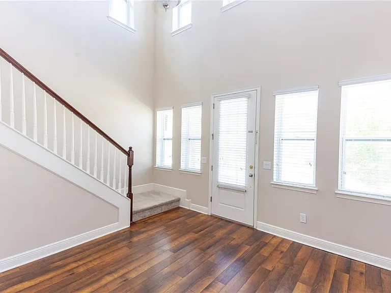 8202 Bellow St — Photo 4