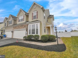 3832 Kings Ln, Dover, PA